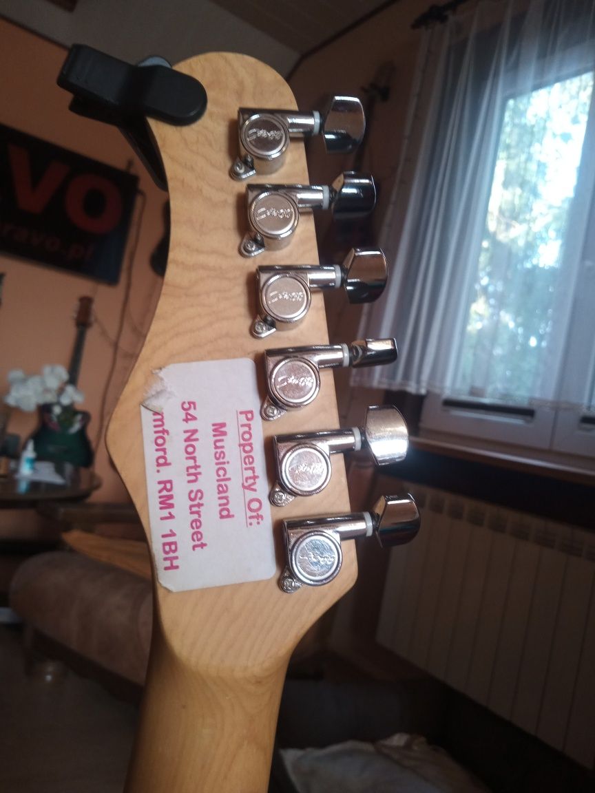 Gitara elektryczna STAGG Stratocaster