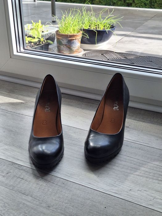 Praktycznie nowe buty caprice