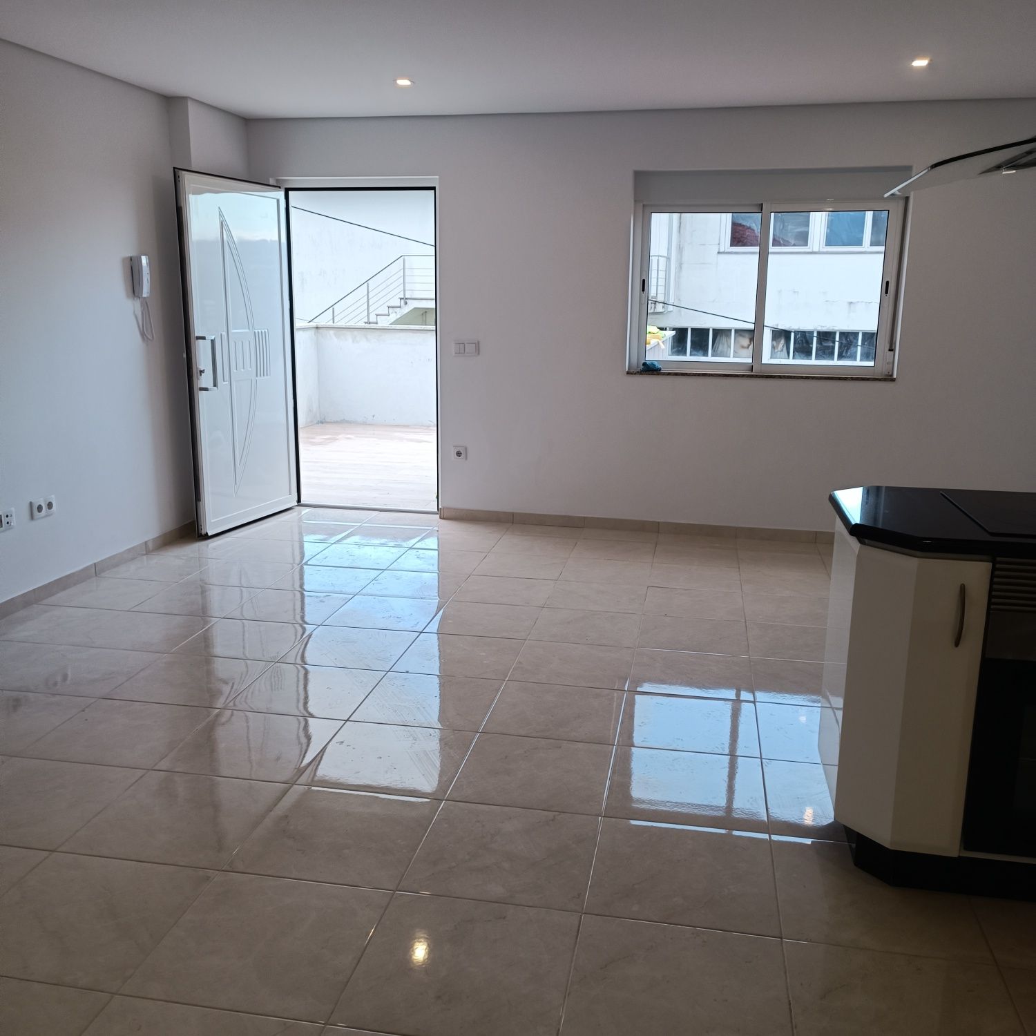 Andar Moradia T3 C/cozinha e 2 WC
