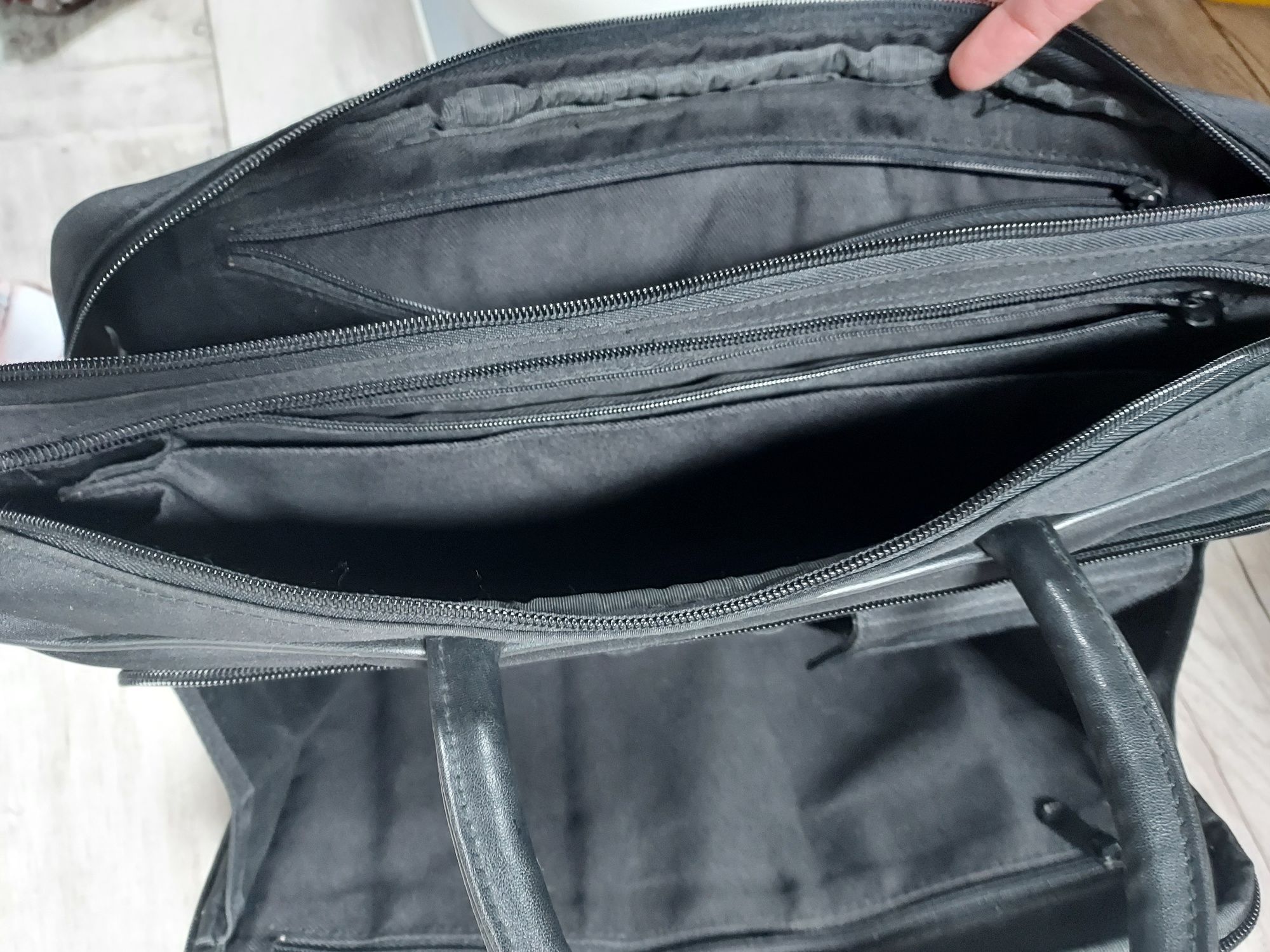 Torba na laptopa/dokumenty bez paska, dużo kieszonek