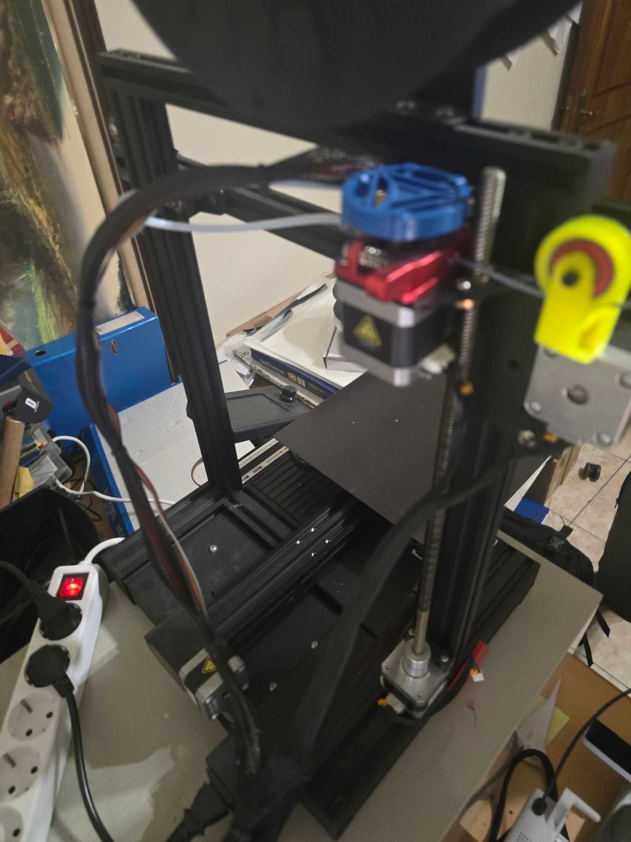 Creality ender 3 v2 com algumas melhorias e extras