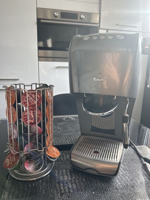 Ekspres na kapsułki Tchibo Cafissimo ze spieniaczem mleka