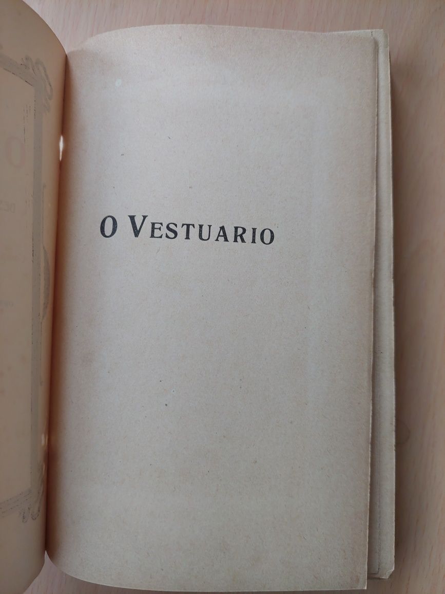Livro o vestuário Eduardo de Noronha