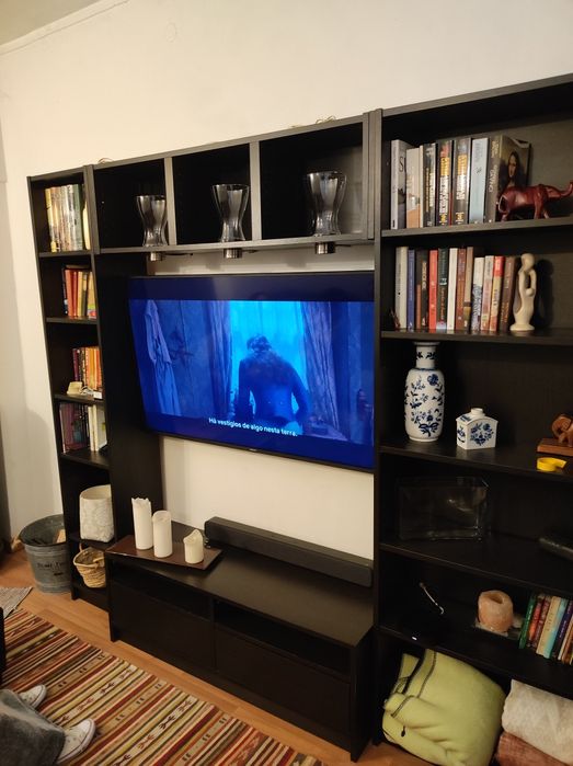 Móvel de sala IKEA Lack preto