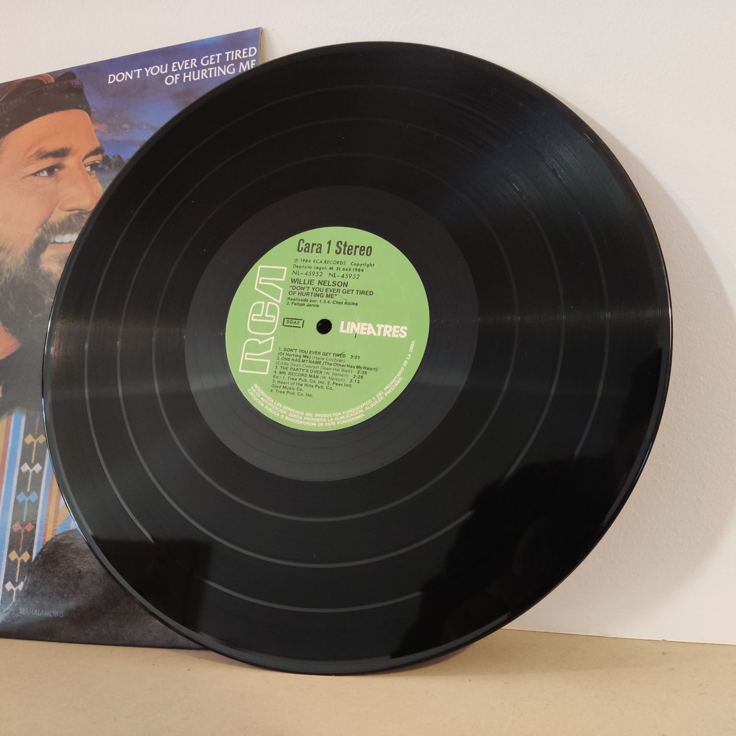 Willie Nelson - Don´t you even get tired of hurting me - Disco