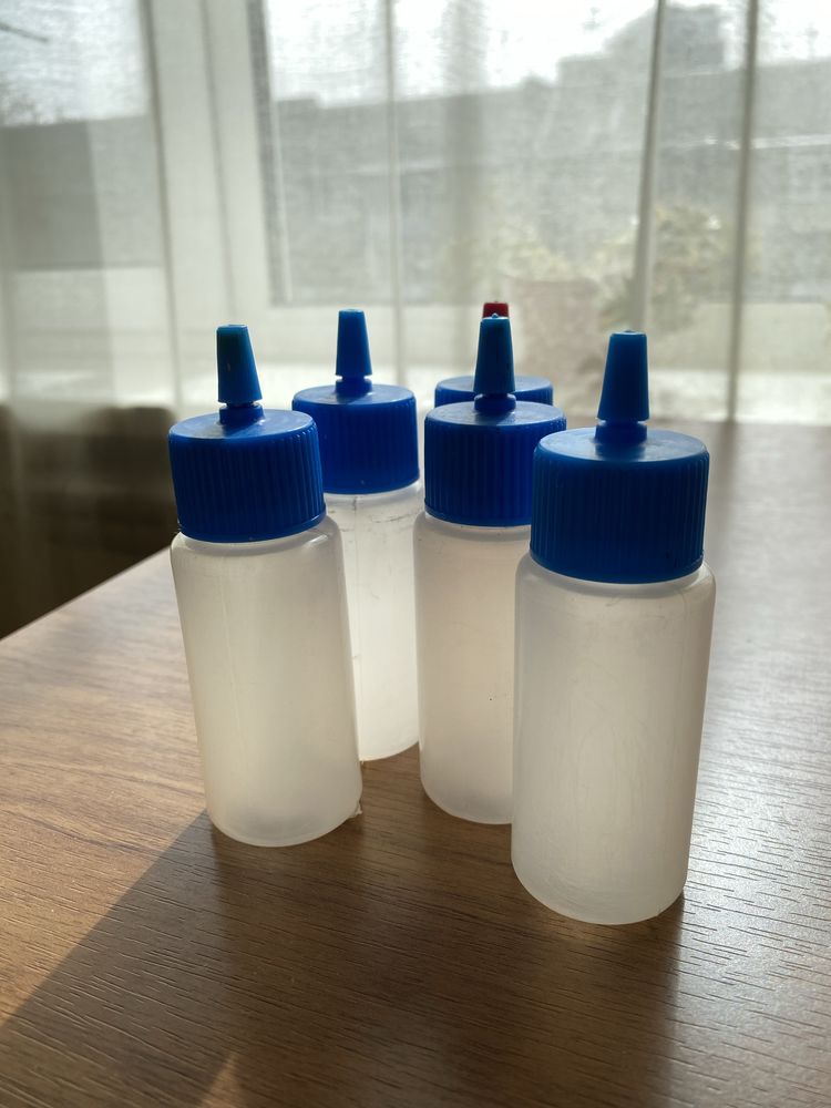 Набір пластикові пластмасові пляшечки з носиком-дозатором 5шт.