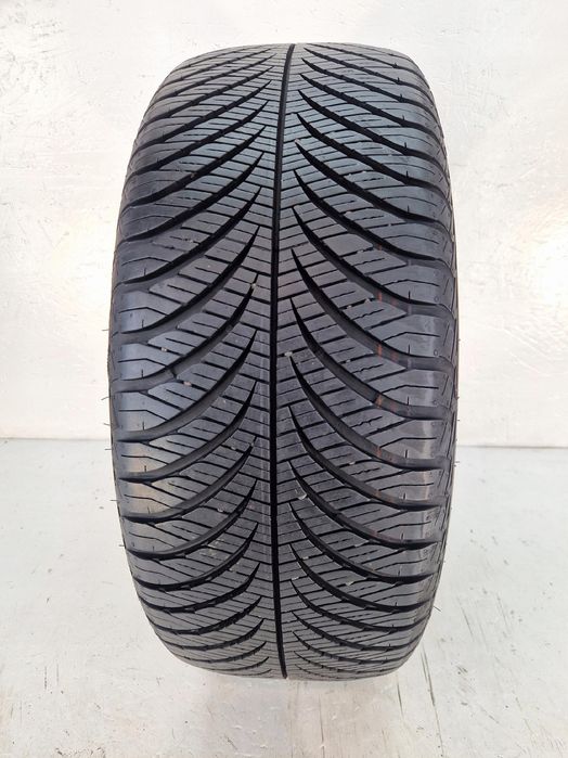 Opona Goodyear Vector 4Seasons 215/50r17 95V