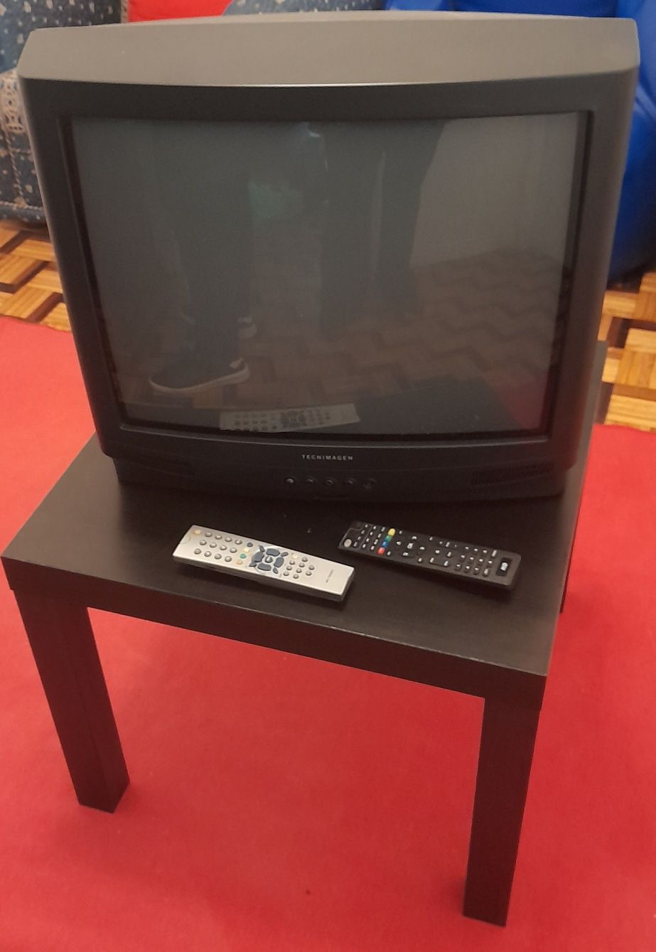 Televisão Tecnimagem com comando - Diâmetro diagonal 52 cm