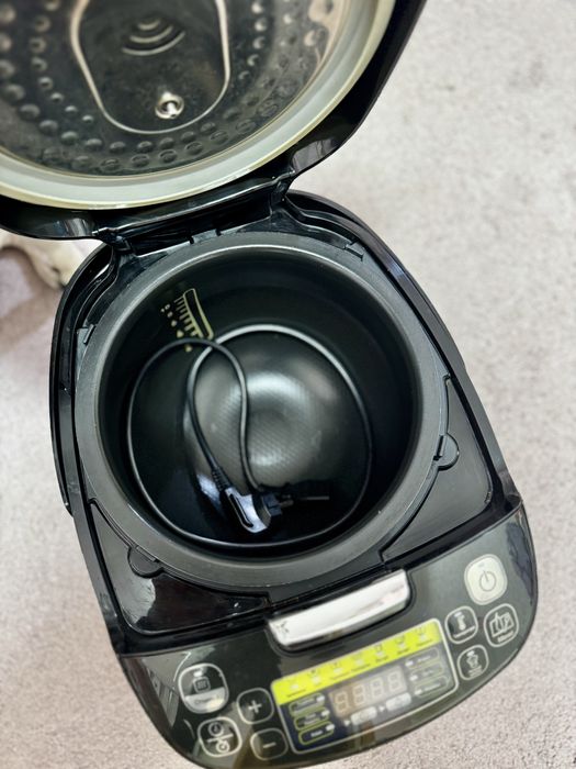 Мультиварка TEFAL Spherical Bowl RK745832 в чудовому стані на 5 літрів