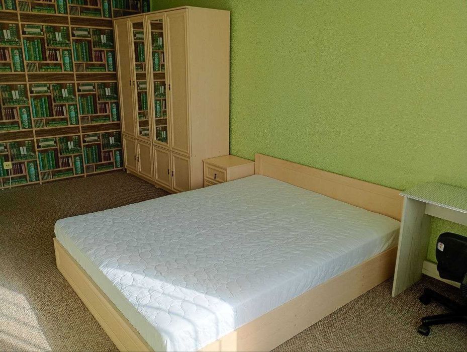 Кімната для дівчини.