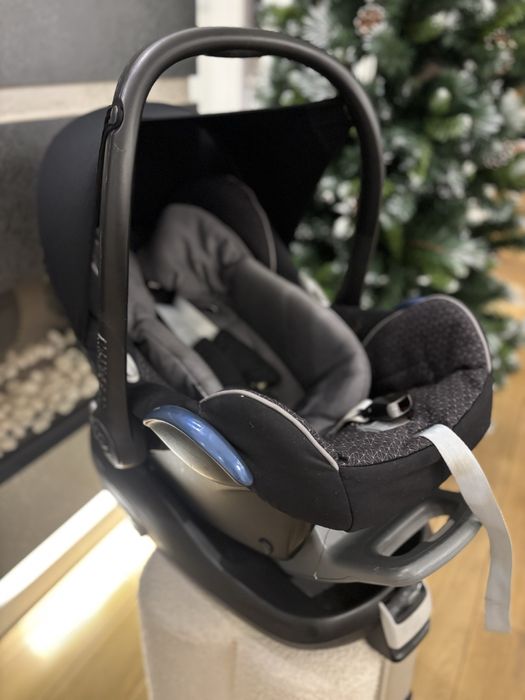 Fotelik Maxi-Cosi CabrioFix  z Bazą ISOFIX