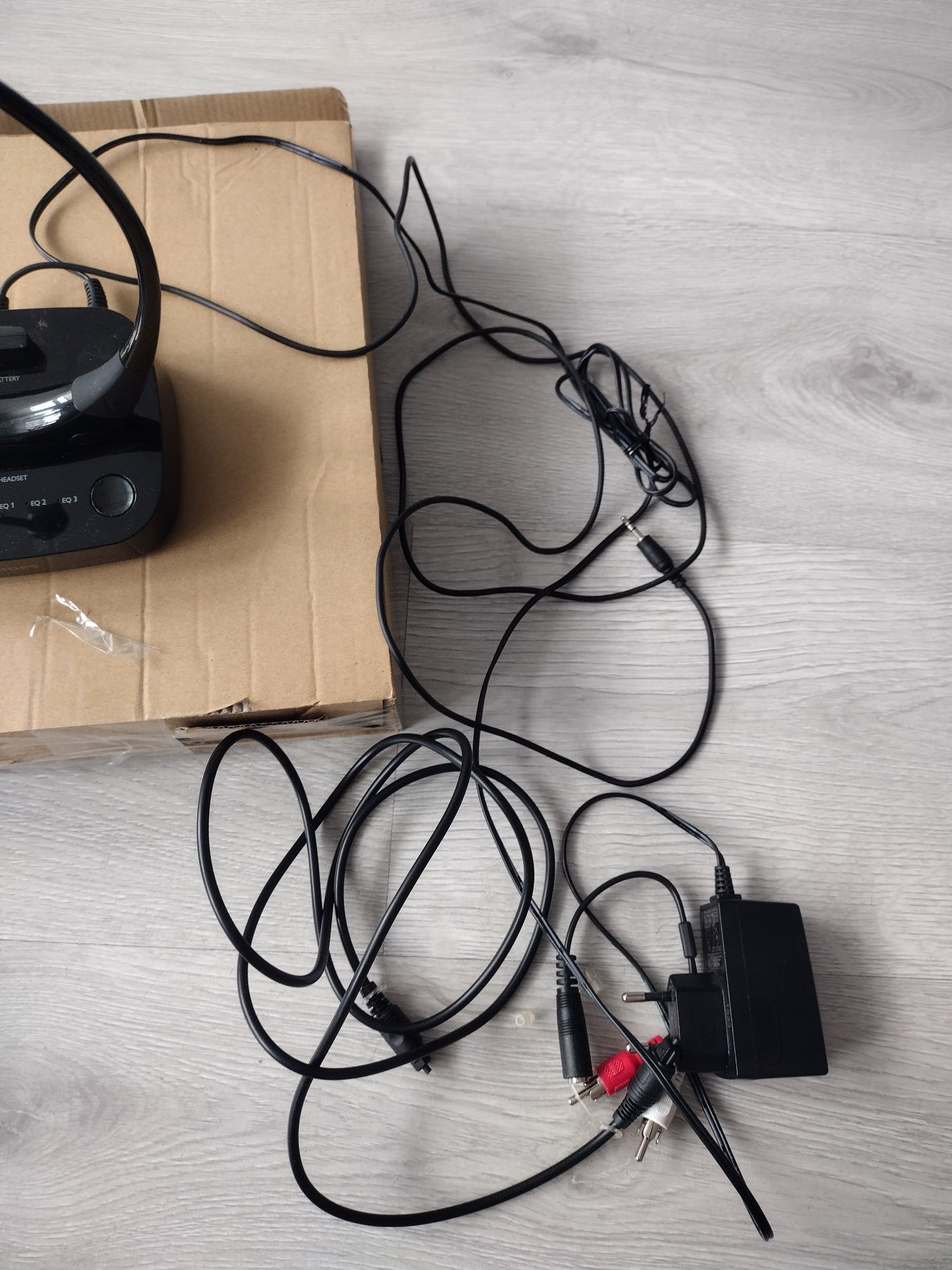 Philips SSC5001/10 AudioBoost słuchawki do TV możliwa szybka wysylka