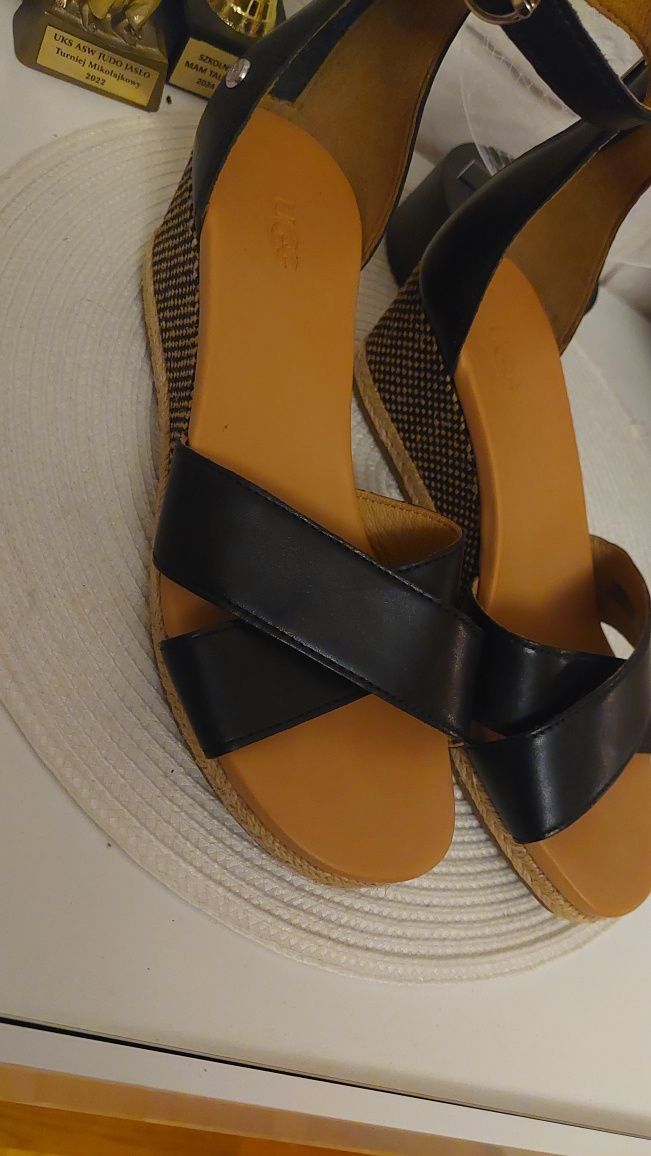 Nowe orgimalne buty