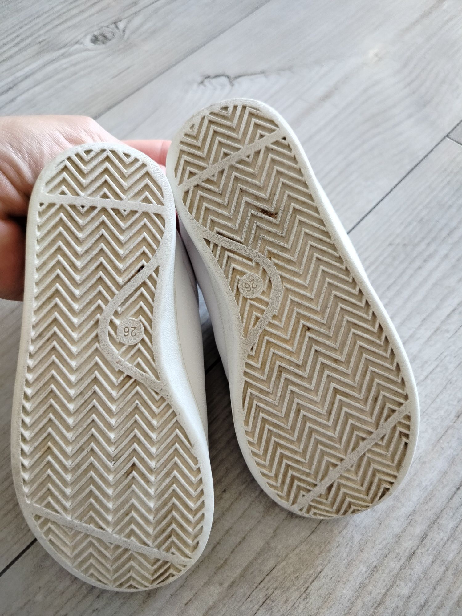 Sneakersy rozmiar 26