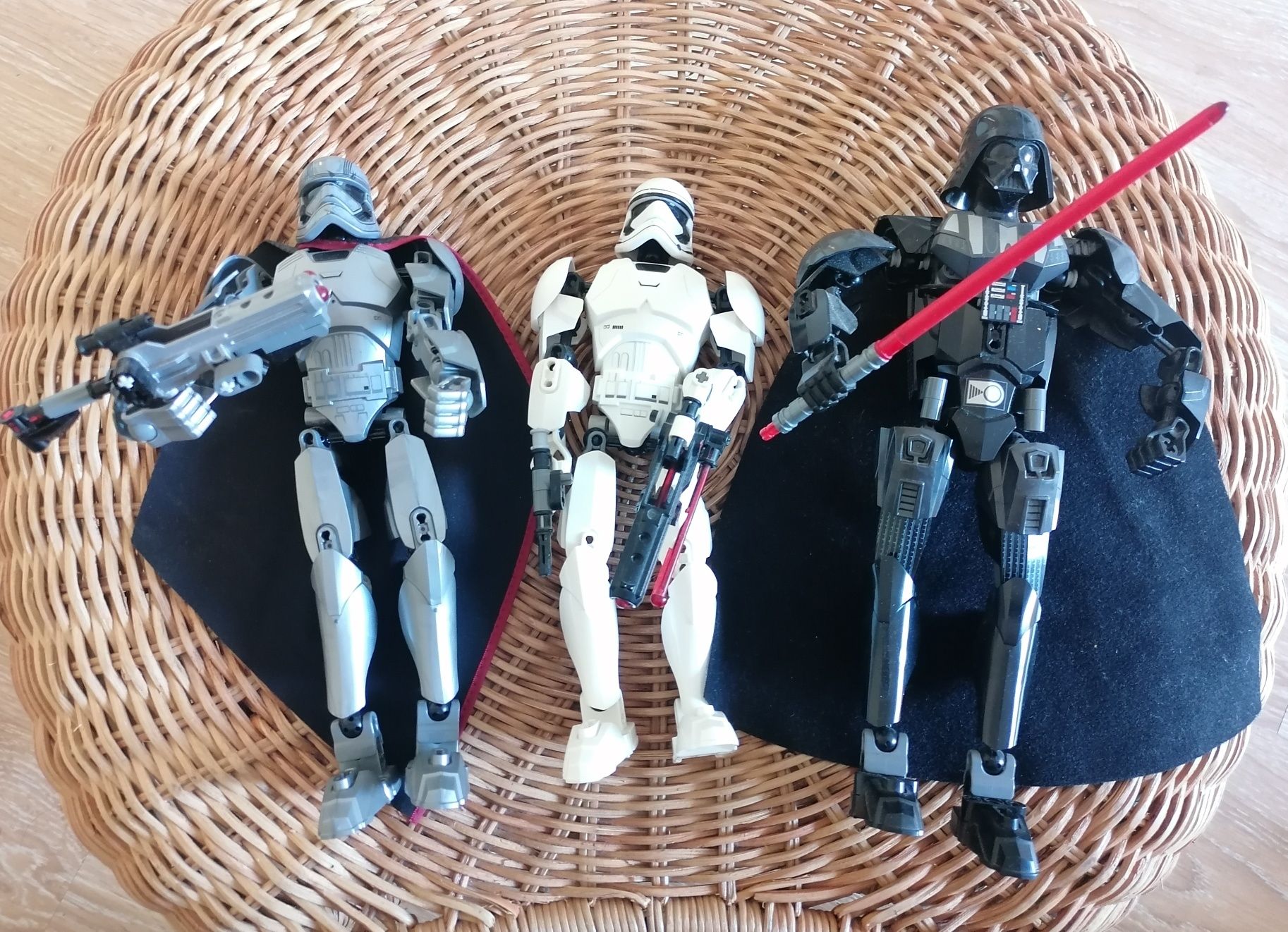 Figuras Star Wars Darth Vader- Stormtrooper- Captain Phasma