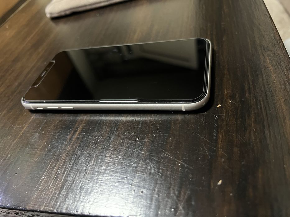 iphone 11 128GB + capas