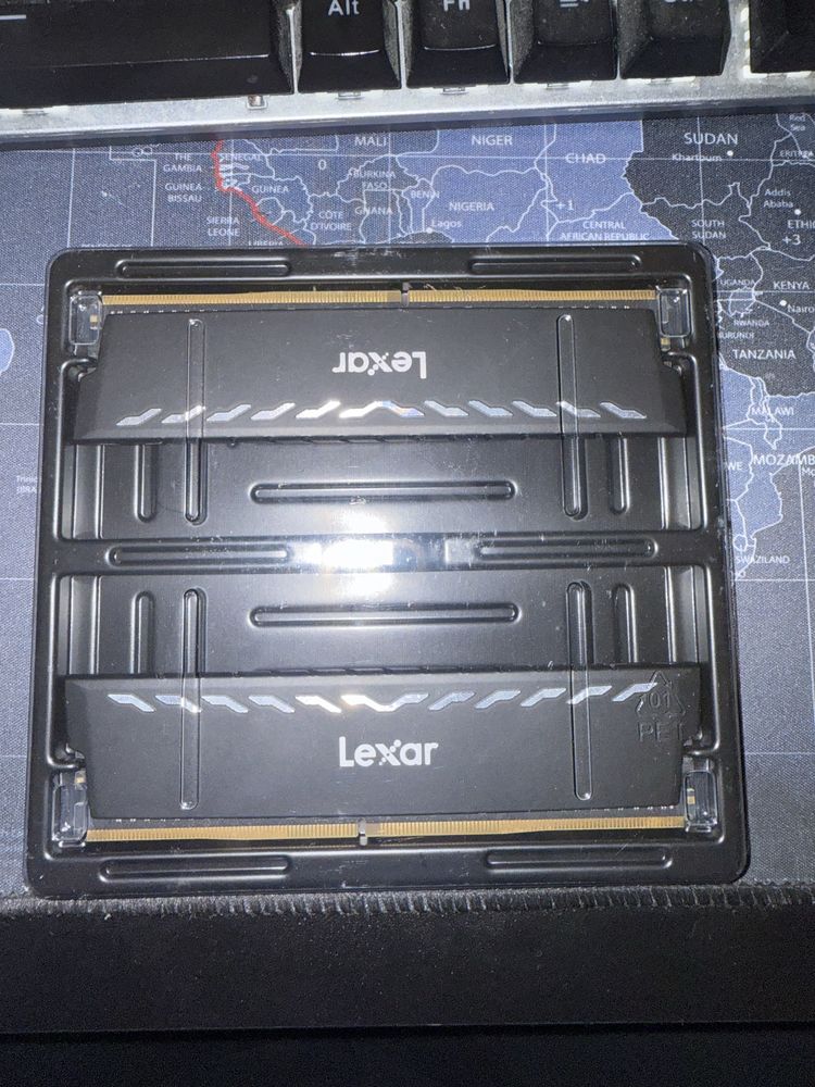 LEXAR THOR DDR4 32GB ram 3600mhz
