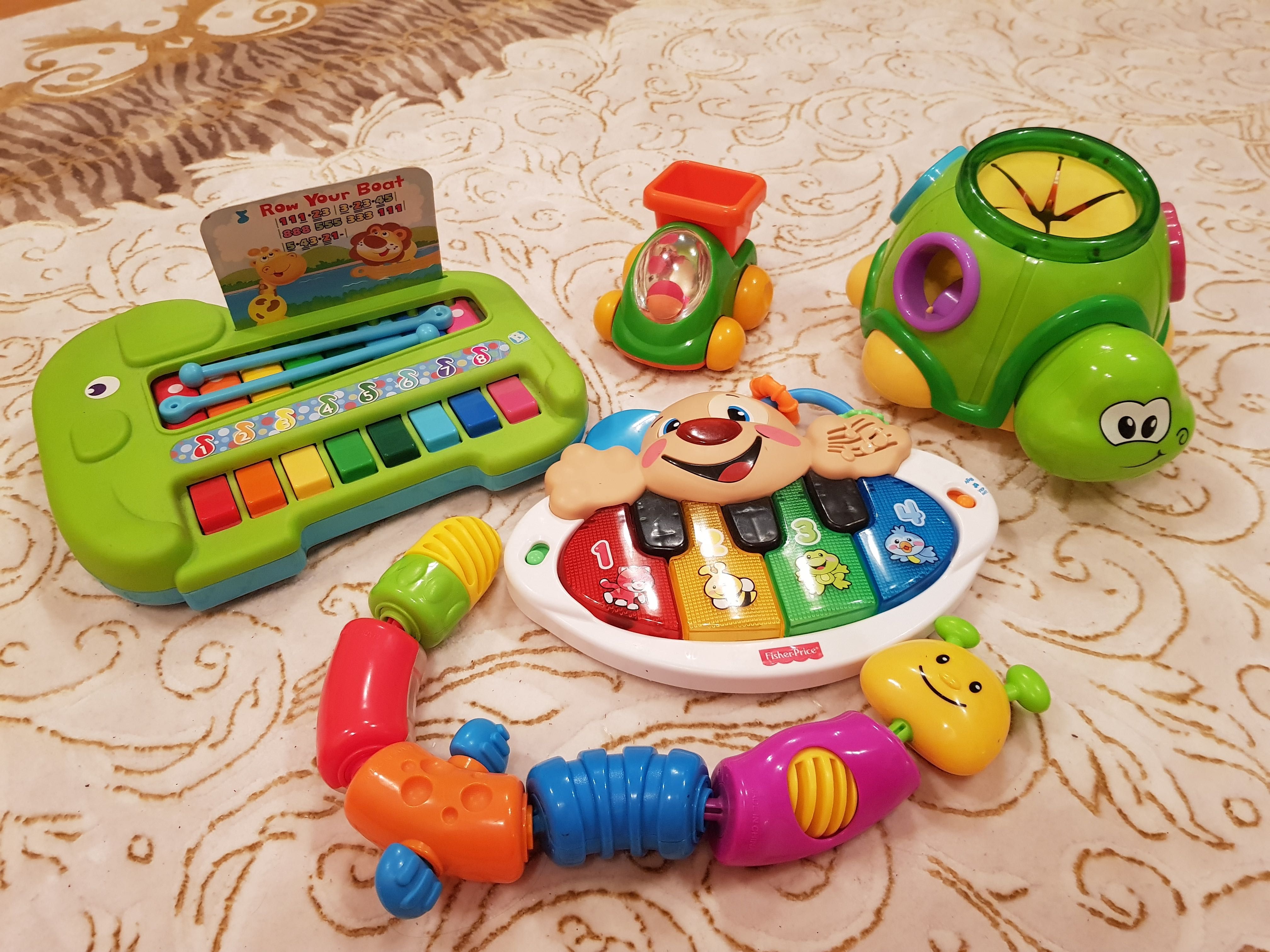 Собачка Fisher price, аерохокей, літак