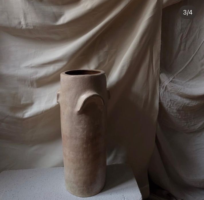 Wysoki wazon podłogowy