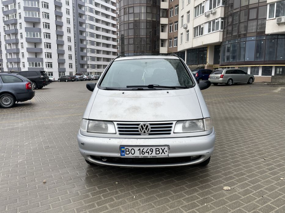 Sharan Volkswagen дизель 1.9