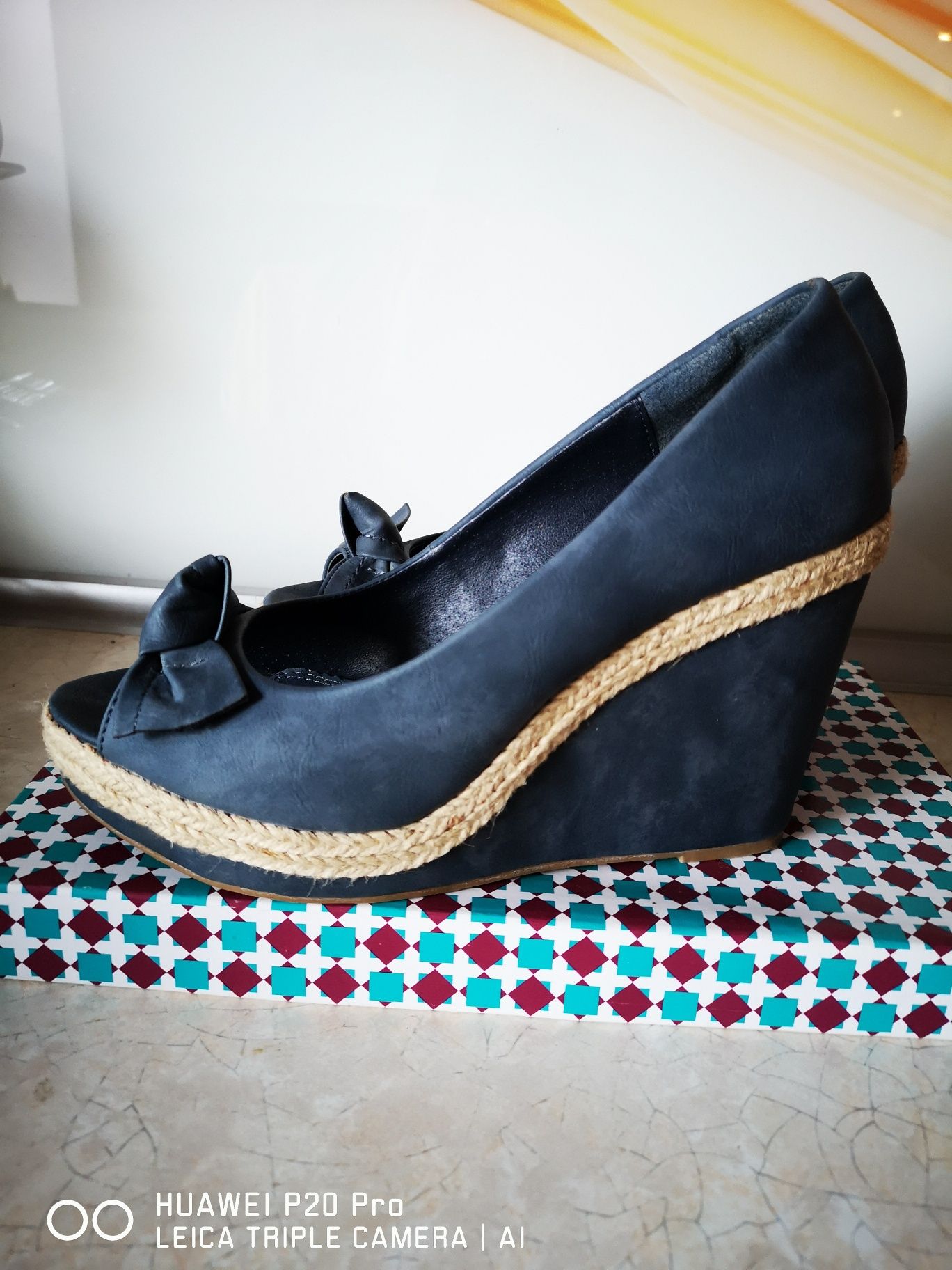 Buty na koturnie r 38