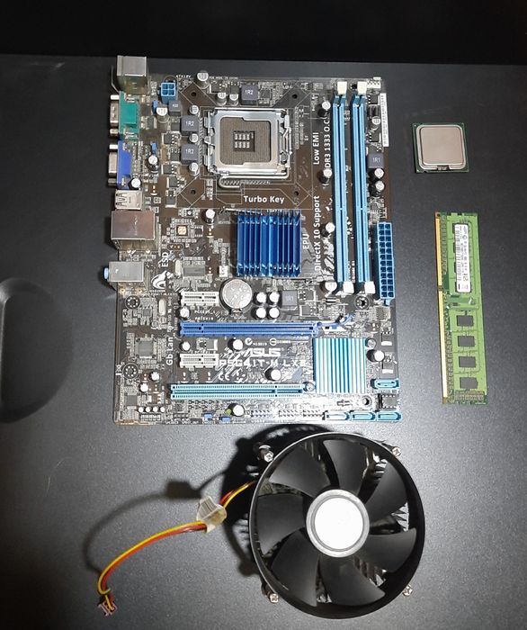 Готовий комплект
ASUS P5G41T-M LX3 + Intel E3400 + 2GB DDR3 + Кулер