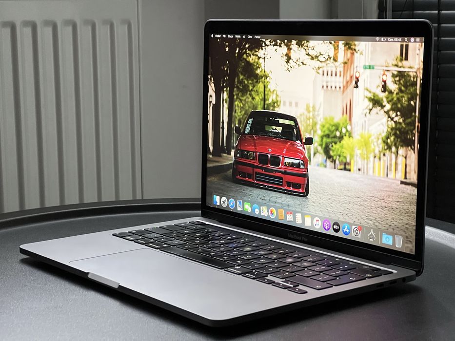 Apple MacBook Pro 13’ i7 16GB RAM 512GB SsD M.2 Touch Bar/ID