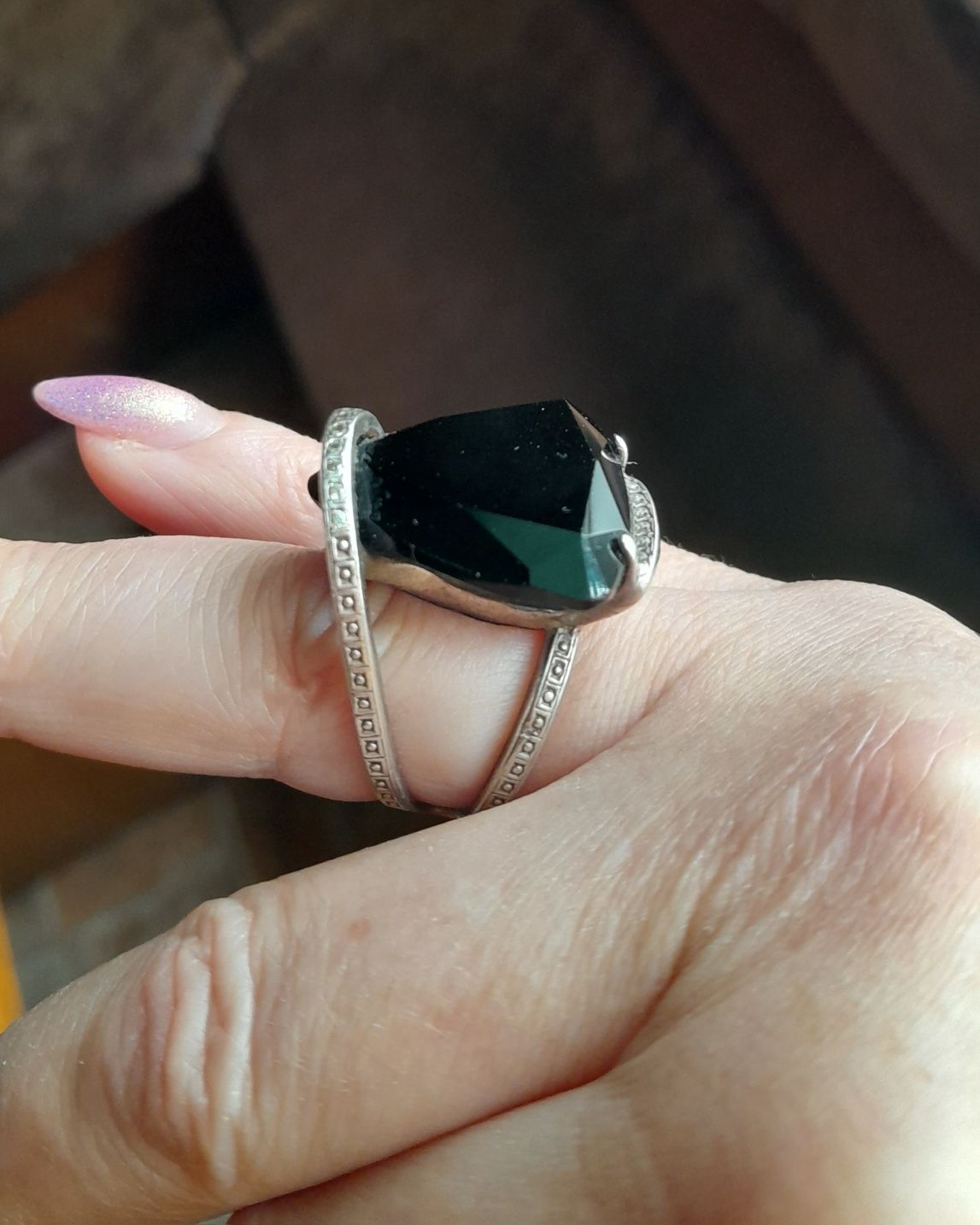 Серебрянное кольцо размер 18.5