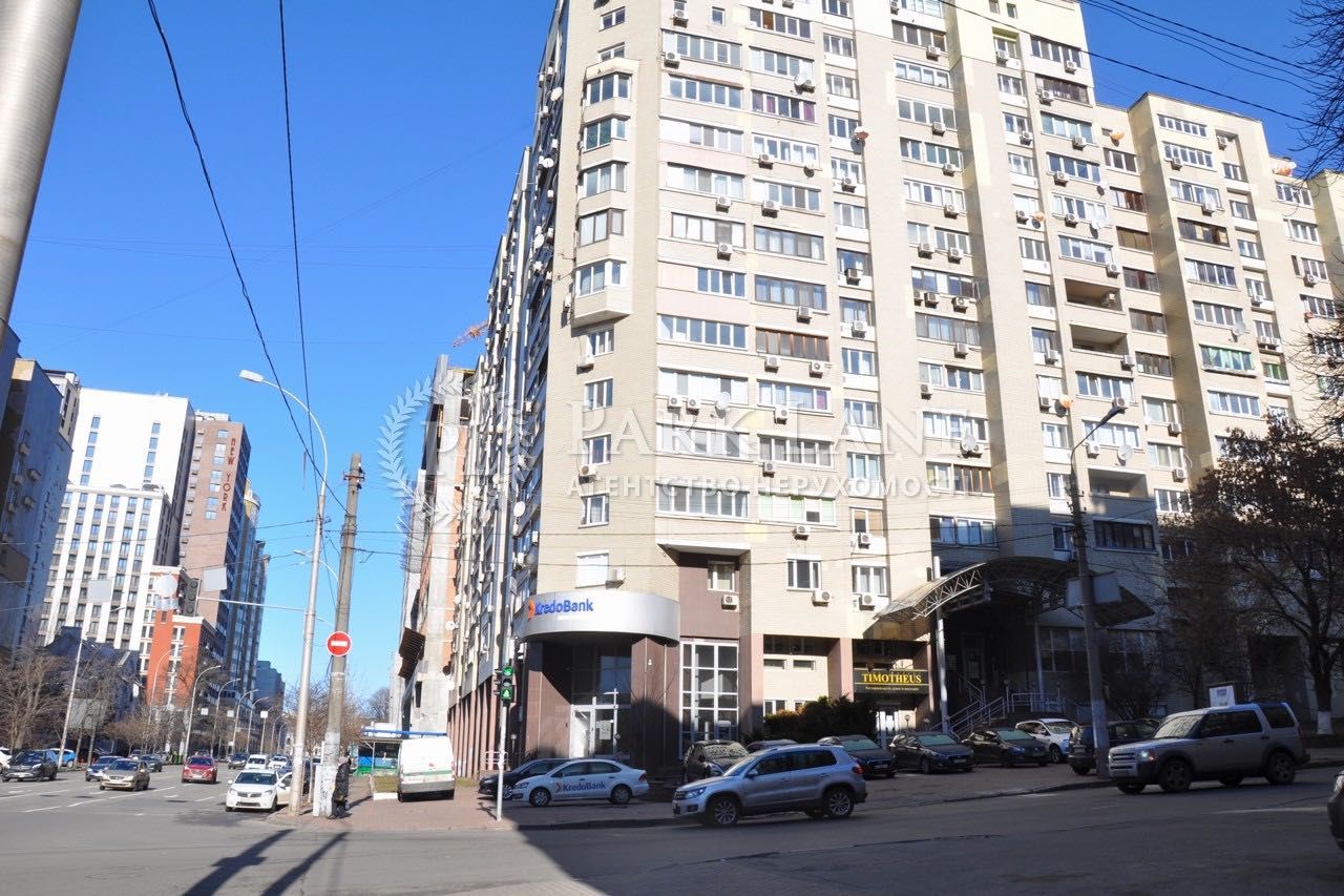 Продажа фасадного нежилого помещения Антоновича - метро Дворец Украина