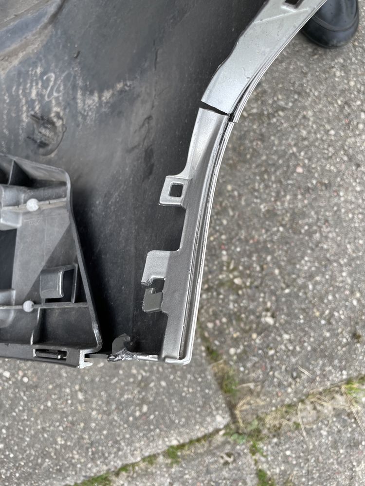 Zderzak tył Audi A5 8T sportback lift  pdc lekko uszkodzony