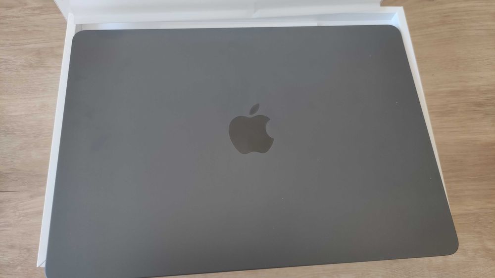 MacBook m2 16GB 256