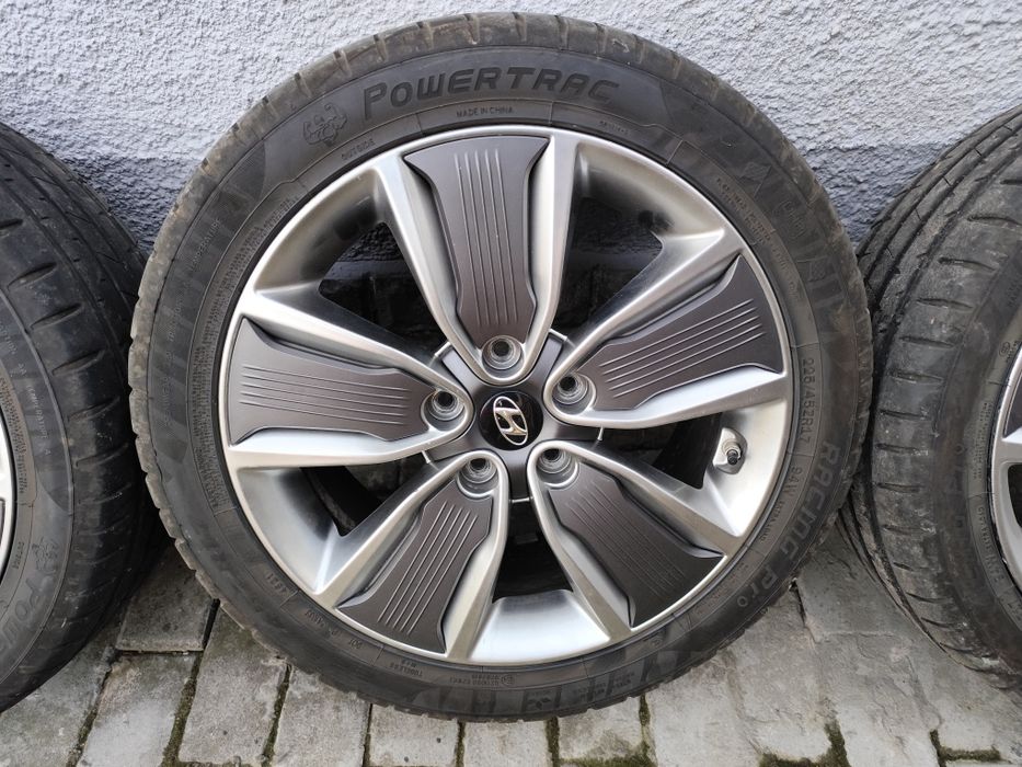 Оригінал датчики літні колеса Hyundai/KIA 17 R 225/45