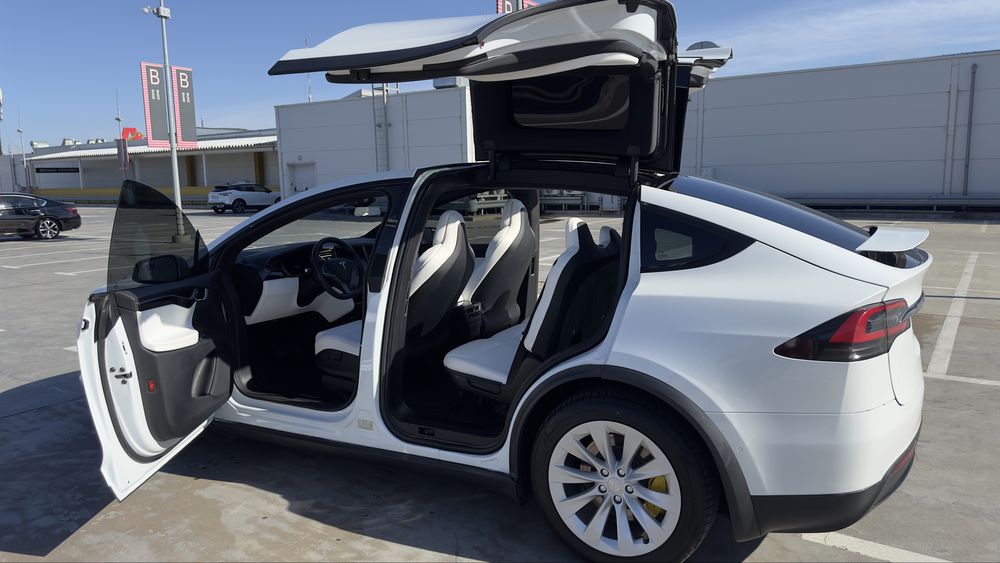 Tesla Model X! 100Kw Long Range Dual Motor!