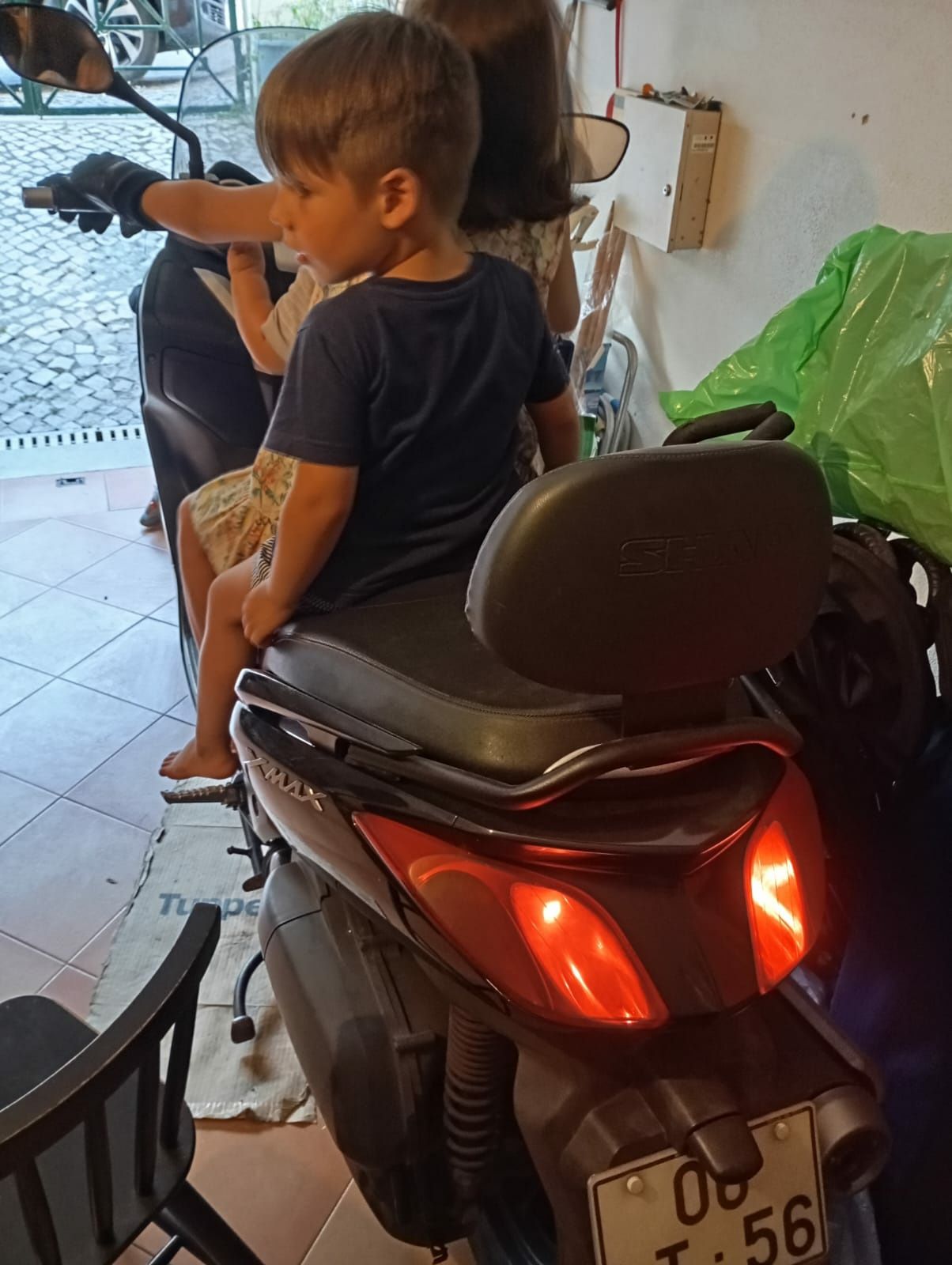 Yamaha Xmax 125 (maxi scooter)
