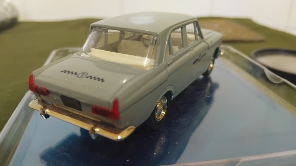Модель 1/43 Москвич 408-Такси-Идеал! СССР