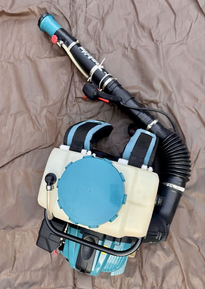 MAKITA Opryskiwacz ZAMGŁAWIACZ spalinowy PM7651H+kombinezon 10 szt.