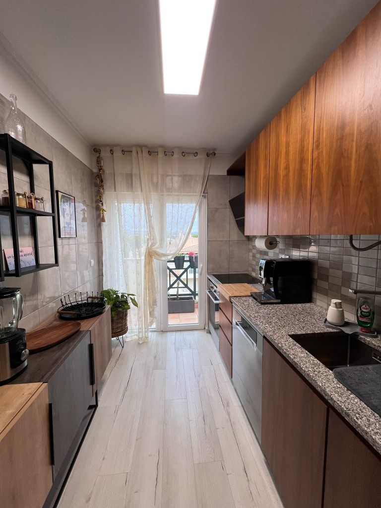 Apartamento t2 -FÉRIAS -olhos de água
