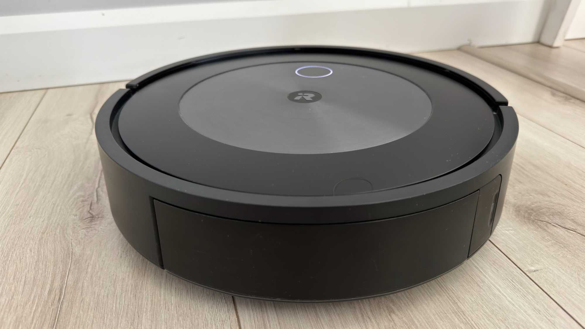 iRobot Roomba J7+ na gwarancji