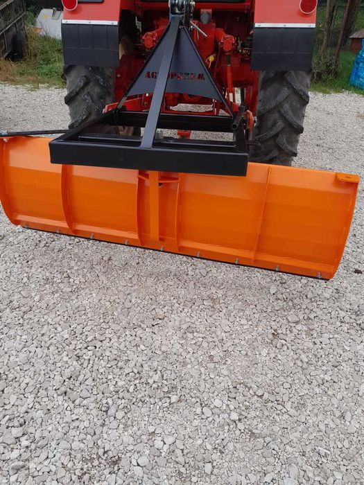 Pług śnieżny do ciagnika rolniczego obrotowy do śniegu