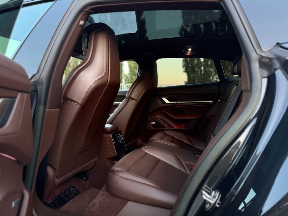 Porsche Taycan  Turismo 2022