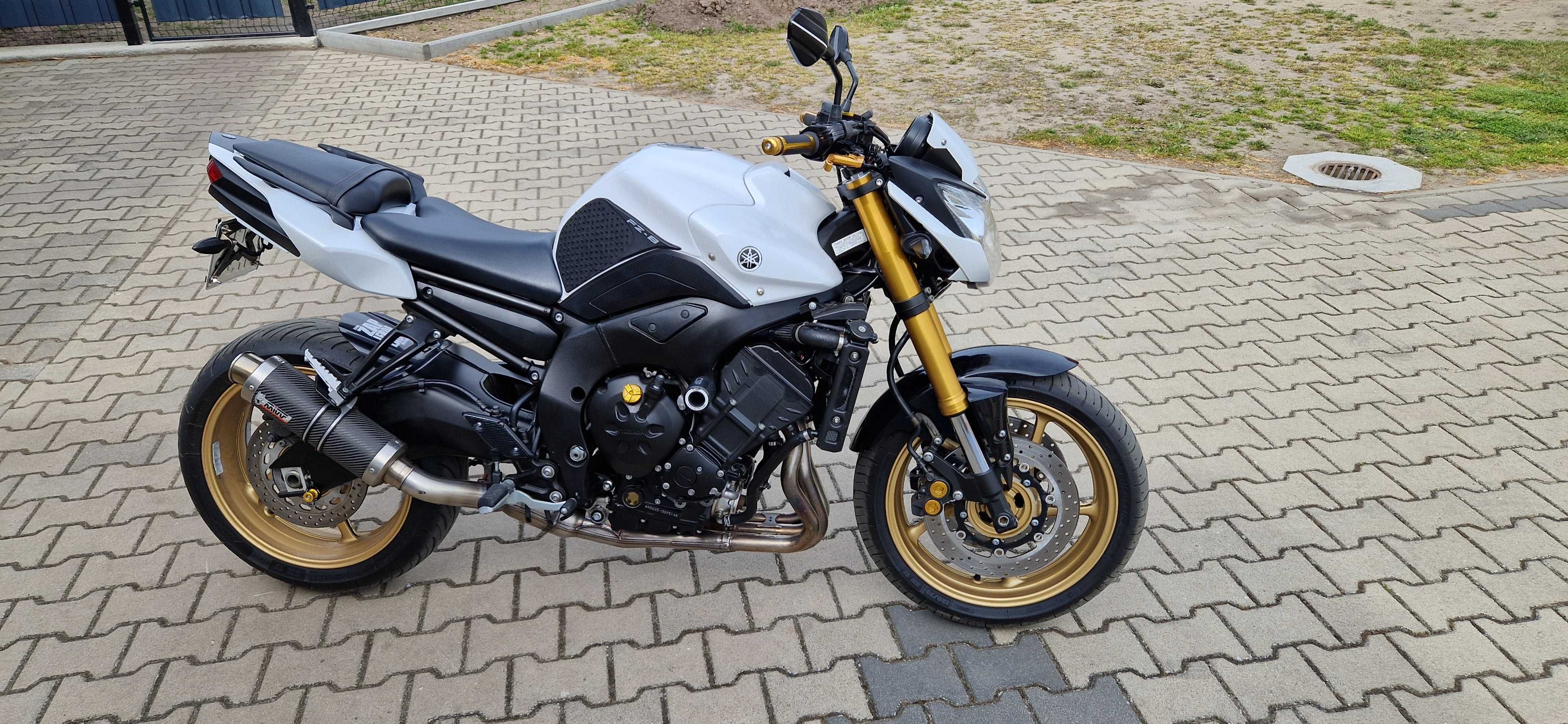 Motocykl Yamaha FZ8