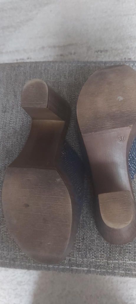 Klapki na platformie Lasocki r.37