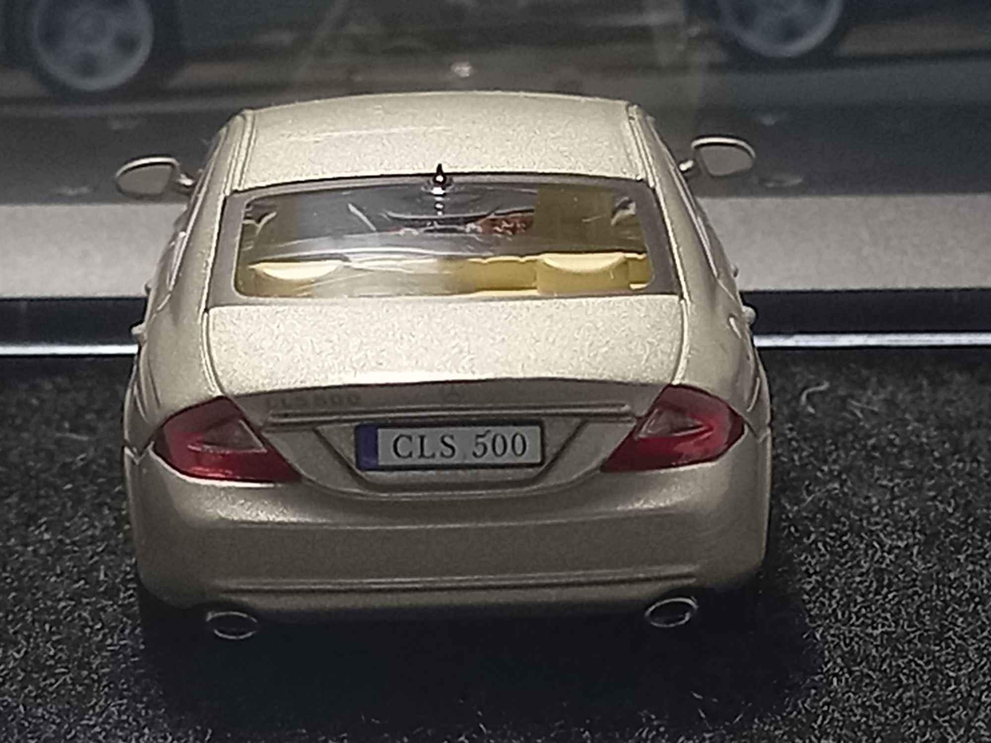 Mercedes CLS escala 1/43