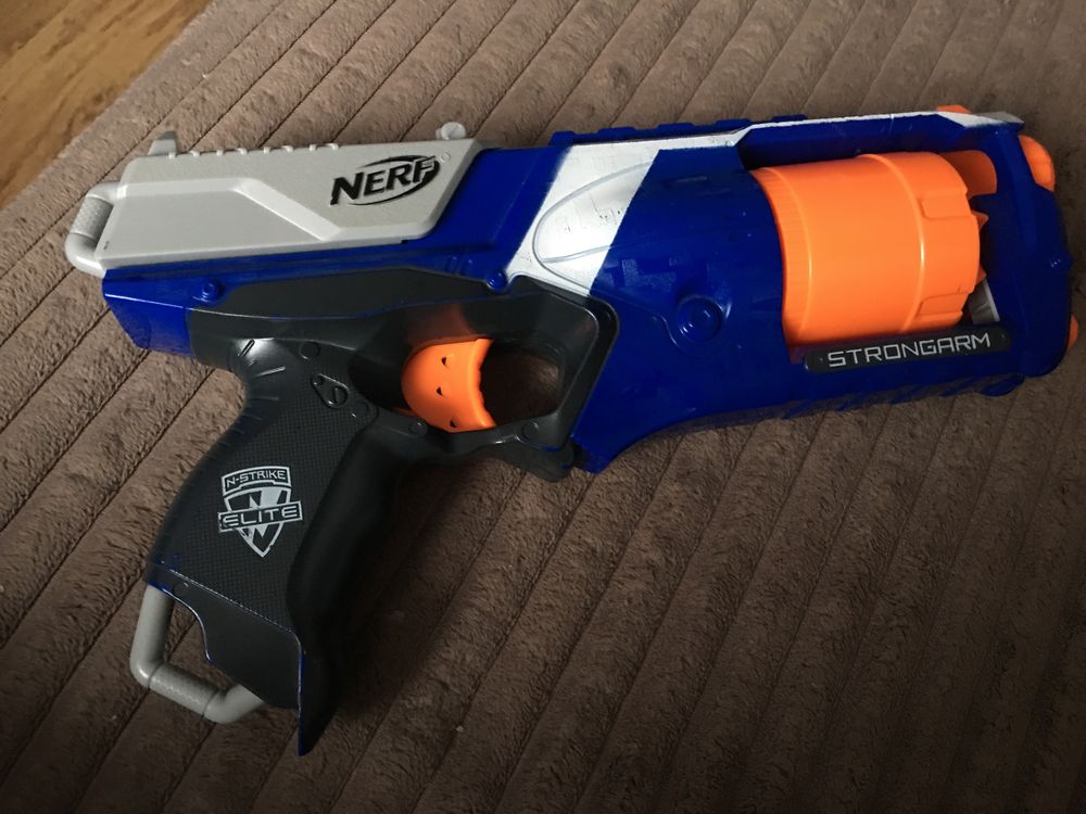 Zabawka ślą dzieci pistolet Nerf bębenkowy