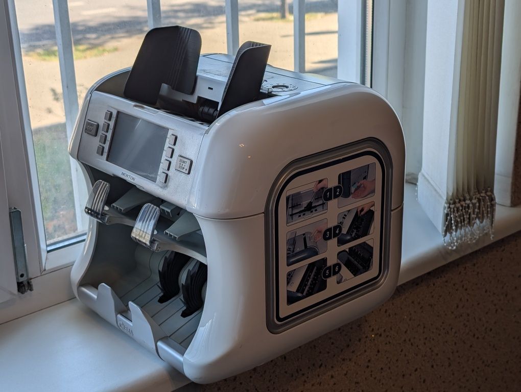 Kisan Newtone fs. Сортувальник банкнот