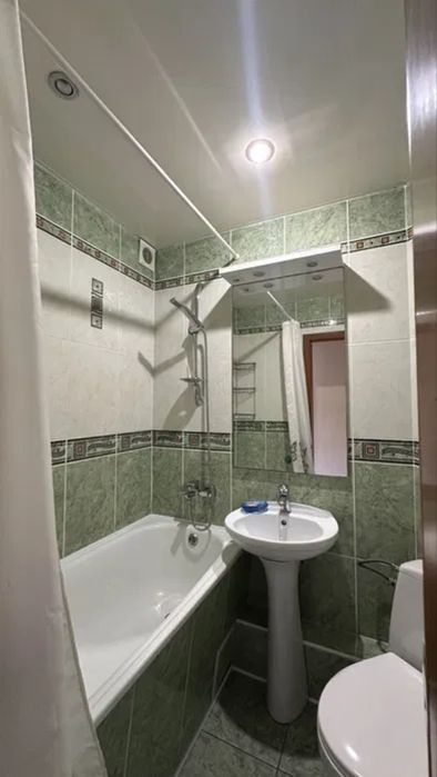 3-кімнатна квартира, 2-й поверх. Дендропарк..