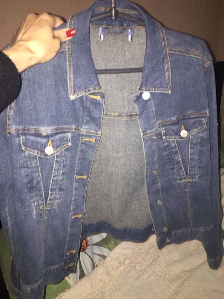 Курточка джинсовая