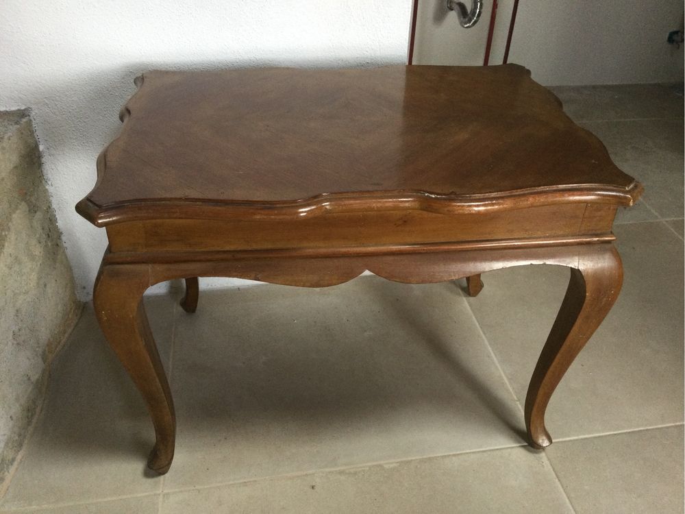 Mesa de apoio em madeira