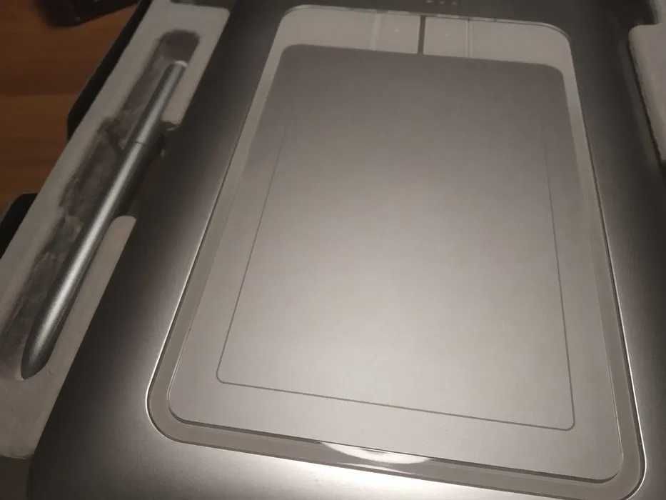 GRAFICZNY Tablet Bamboo Wacom Fun Pen & Touch CTH-461