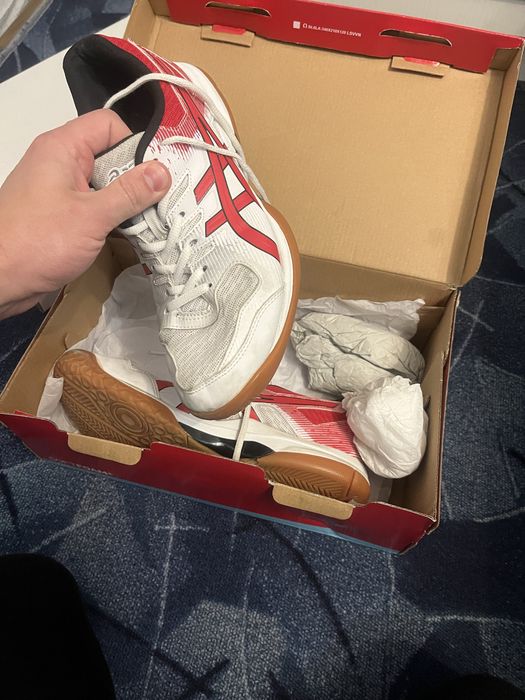 Волейбольні кроссівки